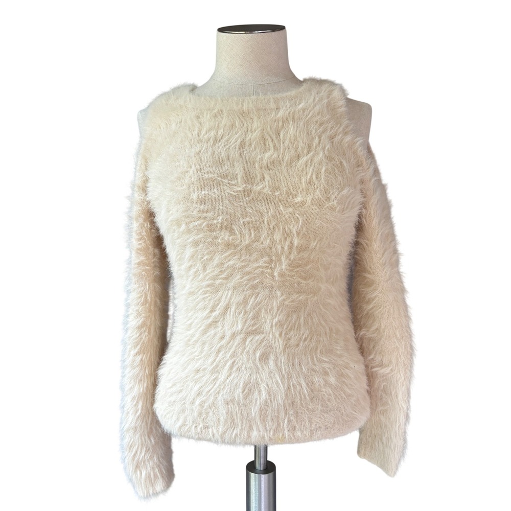 Hollister Cold Shoulder Sweater Women M Cream Fuzzy Eyelash Knit Y2K Soft Girl